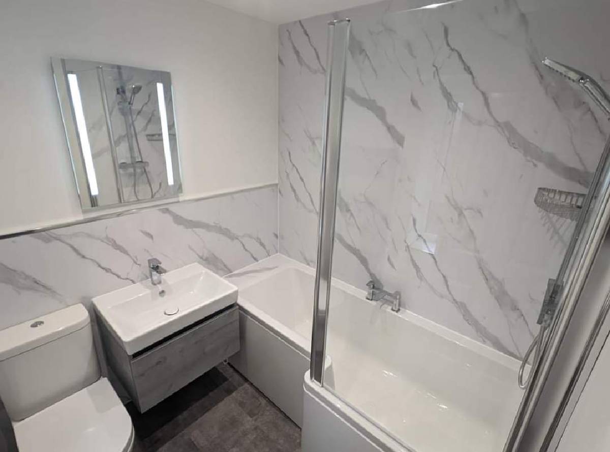 Bathroom and kitchen fitters in Warrington and Cheshire Bathroom and kitchen fitters in Warrington and Cheshire